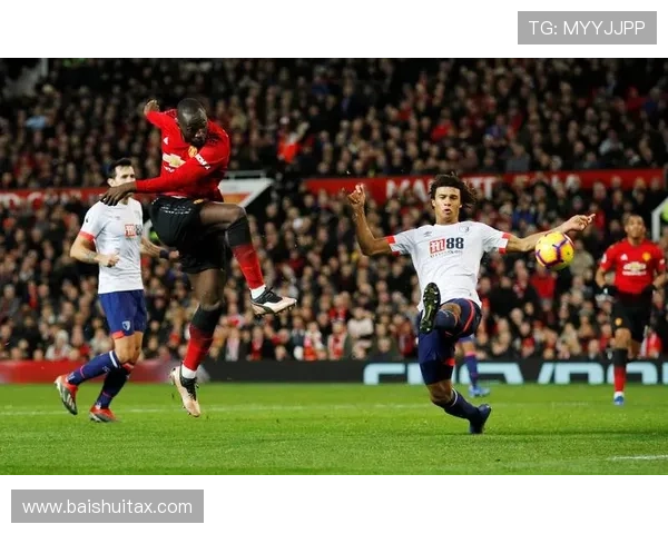 德里赫特社交媒体分享庆祝照片感谢曼联球迷支持艰难比赛后的喜悦